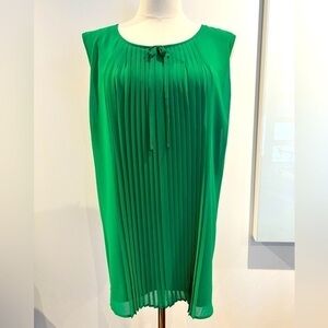 NWOT- Karl Lagerfeld green pleated sleeveless blouse Size XL reduced to sell  !